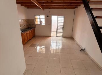 PH de 3 ambientes, Lomas de Zamora · PH Interno con 2 Patios