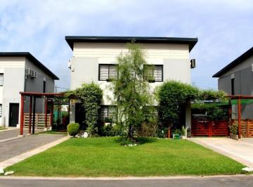 Casa · 72m² · 3 Ambientes · 2 Cocheras · Alquiler con Opcion a Compra!