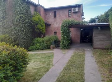 Casa de 5 ambientes, Mar del Plata · Casa de 4 Dorm. con Gas Natural y Piscina.