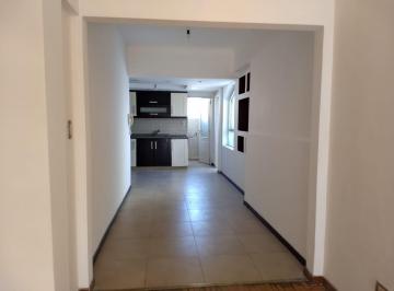 Departamento de 4 ambientes, Tres de Febrero · Caseros Centro, Departamento 4 Ambientes con Balcón y Patio