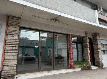 Departamento de 4 ambientes, Tres de Febrero · Caseros Centro, Departamento 4 Ambientes con Balcón y Patio