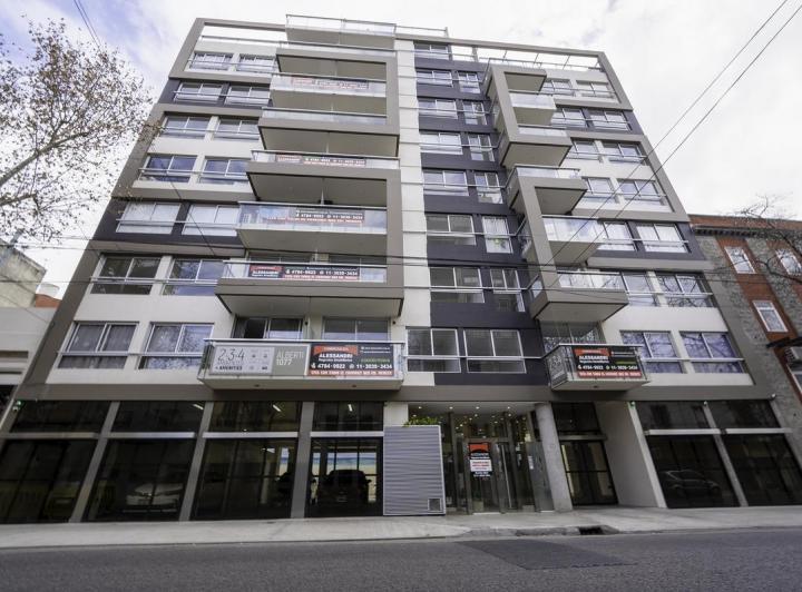 Desarrollo vertical · Alberti 1077