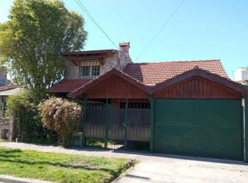 Casa · 80m² · 4 Ambientes · 3 Cocheras · Casa en Venta - 3 Dorm. 1 Baño - 280 m² - Burzaco