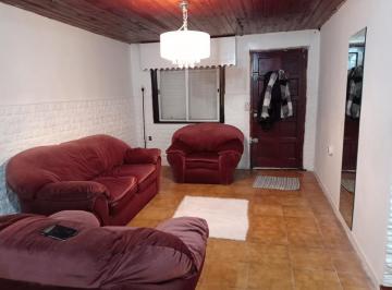 Casa · 100m² · 3 Ambientes · 2 Cocheras · Casa Venta - 2 Dorm. - 1 Baño - 330 m² Totales - Sourigues