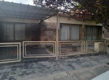 Casa de 6 ambientes, Villa Nueva · Hermosa Casa en Villa Nueva