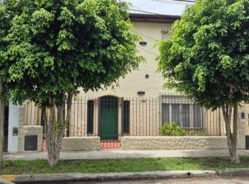 Casa · 151m² · 4 Ambientes · Venta Casa 3 Dorm San Isidro La Calabria Quincho