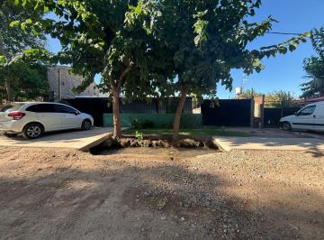 Casa · 80m² · 5 Ambientes · 2 Cocheras · Casa en Venta