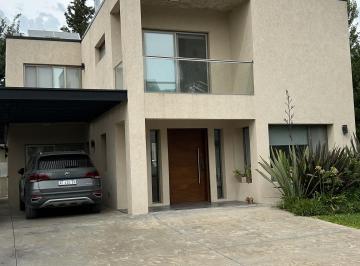 Casa de 6 ambientes, Campana · El Bosque Country Club Campana