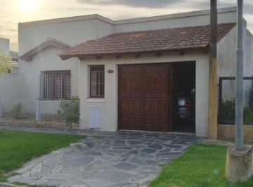 Casa · 85m² · 2 Dormitorios · Casa en Las Flores