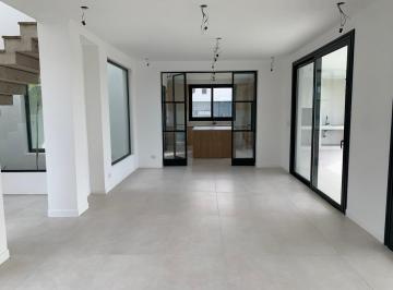 Casa · 223m² · 7 Ambientes · Casa en Venta en Santa Ana, Villanueva con 5 Dorm. a La Laguna