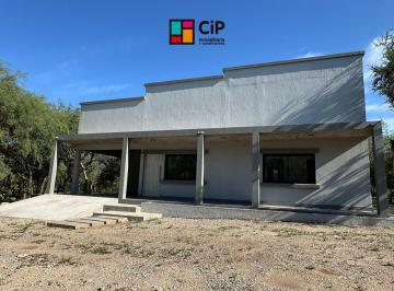 Casa de 4 ambientes, Carpintería · Venta de Casa en Carpinteria a Minutos de Merlo