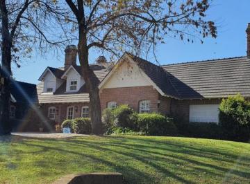 Casa · 280m² · 6 Ambientes · 1 Cochera · Casa en Venta en Country Las Praderas