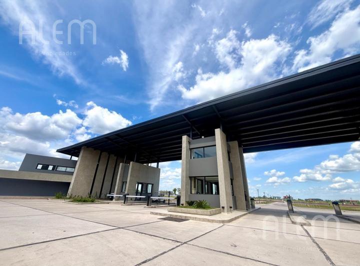 Terreno · 700m²