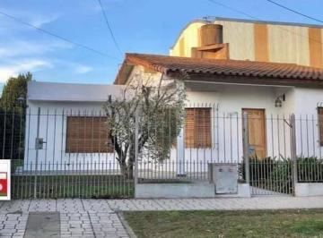 Casa de 6 ambientes, Almirante Brown · Chalet