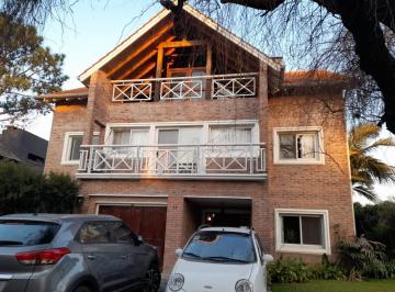 Casa · 412m² · 6 Ambientes · 1 Cochera · Casa en Alquiler en La Colina, Tigre, G. B. a. Zona Norte