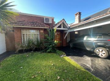 Casa · 190m² · 5 Ambientes · 1 Cochera · Casa en Venta en Ituzaingo Norte