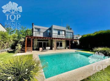 Casa · 263m² · 7 Ambientes · Casa en Venta en Santa Clara - Villanueva - Apto Credito