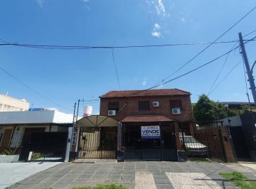 Casa · 120m² · 3 Ambientes · 1 Cochera · Casa - Villa Luzuriaga