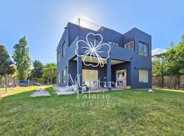 Casa · 130m² · 5 Ambientes · Casa Apto Credito a Estrenar en Brio. Cerrado El Hornero