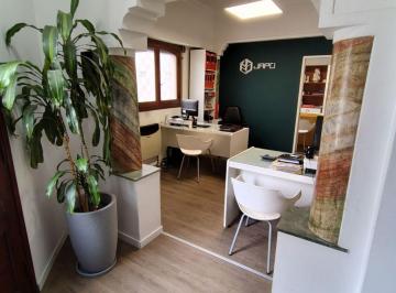 Casa de 6 ambientes, Rosario · Casa con 94 m² Totales y 3 Dorm. en Venta en Echesortu