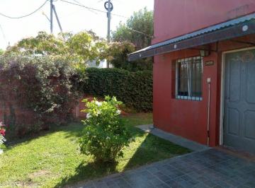 Casa · 44m² · 3 Ambientes · 1 Cochera · Venta Casa 3 Amb. C/parque y Quincho en El Pato