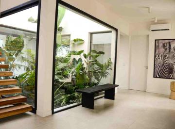 Casa · 185m² · 4 Ambientes · 1 Cochera · Casa de 4 Ambientes /nueva/patio/parrilla/garage!