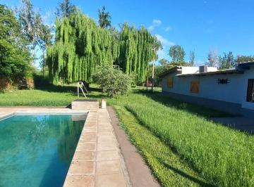Quinta vacacional · 250m² · 3 Dormitorios · Venta Excelente Casa Quinta en Barrancas Maipu