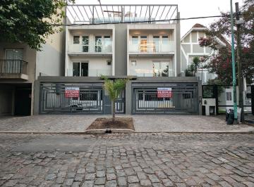 Casa · 275m² · 4 Ambientes · 2 Cocheras · Tríplex de Categoría a Estrenar (Excelente Ubicación)
