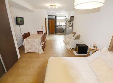 Departamento · 37m² · 1 Ambiente · 1 Cochera · Muy Amplio Depto Monoamb C/cochera Florida Este