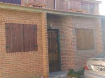 Casa · 80m² · 3 Ambientes · 1 Cochera · Dúplex en Venta - 2 Dorm. 1 Baño - 100 m² - Mar del Tuyú