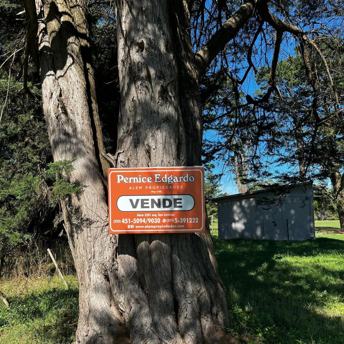 Lote de terreno en Venta, en equina con doble frente — Reserva Golf Los Acantilados