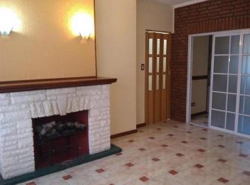 PH · 110m² · 2 Dormitorios · PH 3 Ambientes en Venta Zona Paseo Aldrey