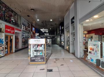 Local comercial · 50m² · 2 Ambientes · Venta de 2 Locales en Galería en Pleno Flores, a Media Cuadra de La Plaza Principal