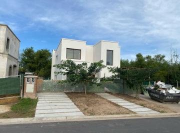 Casa de 6 ambientes, Tigre · Casa en Venta en San Fermin 4 Dorm.