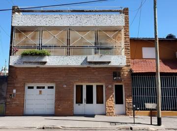 Casa de 5 ambientes, La Matanza · Excelente Casa Multifamiliar con 2 Viviendas de 3 Ambientes en 2 Plantas