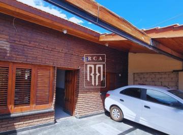 Casa · 92m² · 3 Dormitorios · 1 Cochera · Venta de Casa 3 Dorm. - Neuquén Capital