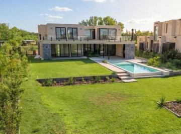Casa · 318m² · 6 Ambientes · 2 Cocheras · Casa en Venta en Pilara, Pilar, G. B. a. Zona Norte
