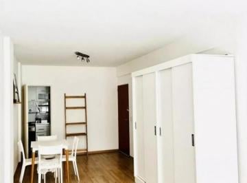 Departamento · 31m² · 1 Ambiente · Venta Increible Monomabiente en La Av Hipolito Yrigoyen 2300, Balvanera