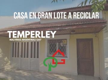 Casa de 2 ambientes, Lomas de Zamora · Oportunidad Única: Casa con Gran Potencial a Reciclar