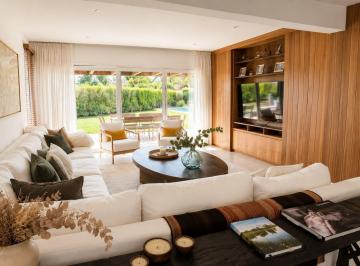 Casa · 280m² · 5 Ambientes · 1 Cochera · Casa en Venta en Barrio Ayres Plaza, Pilar, G. B. a. Zona Norte