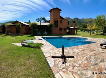 Casa de 5 ambientes, Cruz Grande · Excelente Estancia Zona La Cumbre