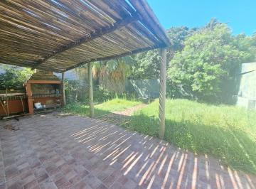 Casa · 75m² · 4 Ambientes · 1 Cochera · Venta - Casa Dos Dorm., Barrio Los Solares, Funes