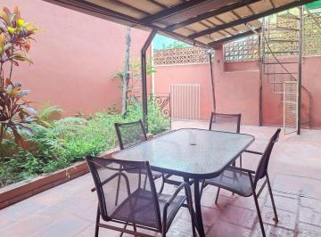 Casa · 73m² · 4 Ambientes · Venta. Casa Interna Única No PH. un Dormitorio en Bella Vista, Rosario