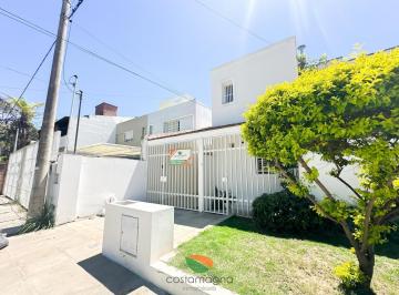 Casa · 170m² · 5 Ambientes · 2 Cocheras · Casa Planta Baja Mas Departamento - Excelente Ubicación