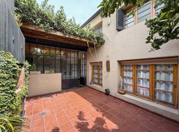 Casa · 66m² · 4 Ambientes · Casa de Pasillo de 2 Dorm. con Patio y Parrillero