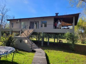 Casa · 230m² · 4 Ambientes · Casa - Toro