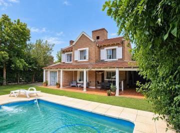 Casa · 213m² · 7 Ambientes · 4 Cocheras · Casa en Venta en Soles del Pilar, Pilar, G. B. a. Zona Norte