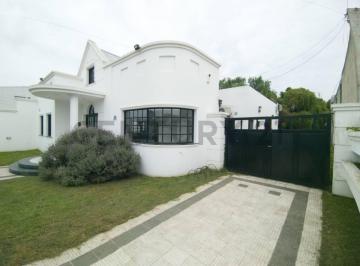Oficina comercial · 170m² · 10 Ambientes · 5 Cocheras · Alquiler de Clínica en La Plata