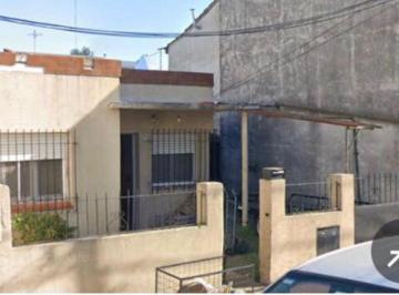 Depósito de 3 ambientes, Vicente López · Casa en Venta con Galpón Atrás Buena Ubicación Munro