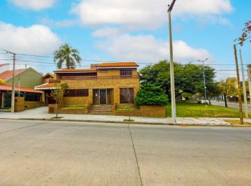 Foto · Casa 4 Dorm de Categoría en Parque Capital